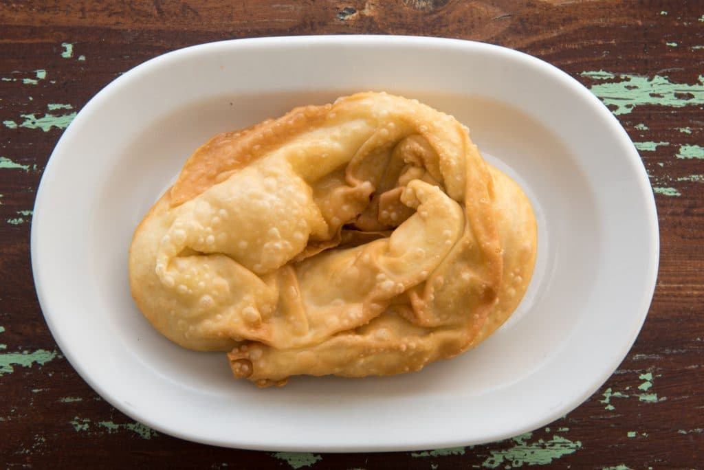 Oti Apomeine – Greek speciality